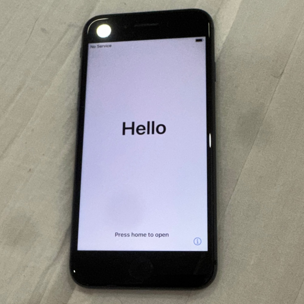 IPhone 8 (Great Condition)